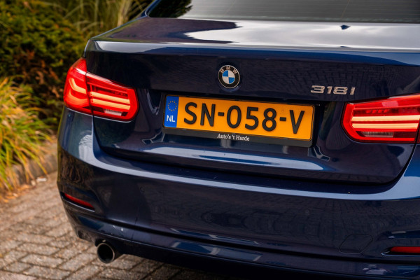 BMW 3 Serie 318i Executive 136 PK Aut. LED Clima Cruise 18'' M-Sport