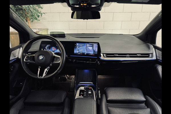 BMW 2 Serie Active Tourer 225e xDrive M-Sport | 19" | Panorama | Trekhaak | HK