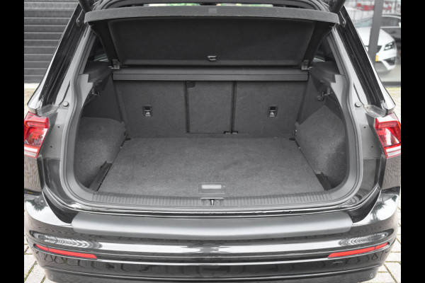 Volkswagen Tiguan 2.0 TSI 4Motion R-Line Back Edition ACC 20 inch Navi Camera