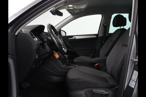 Volkswagen Tiguan 2.0 TSI 4Motion Highline Business R | Adaptive cruise | Carplay | Stuur/stoel verwarming | 3 zone klimaat | Climate control | Bluetooth | Navigatie  | Elektrische achterklep
