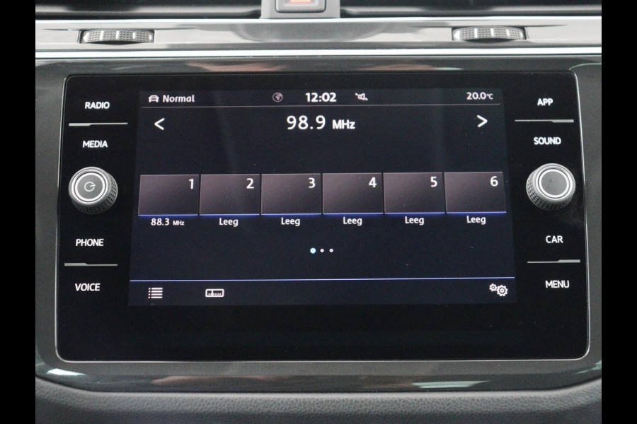 Volkswagen Tiguan 2.0 TSI 4Motion Highline Business R | Adaptive cruise | Carplay | Stuur/stoel verwarming | 3 zone klimaat | Climate control | Bluetooth | Navigatie  | Elektrische achterklep