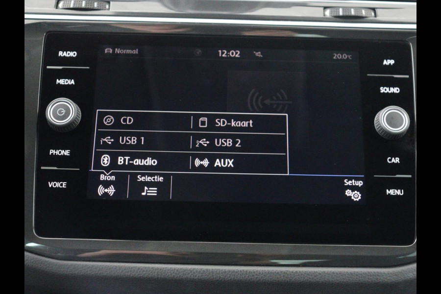 Volkswagen Tiguan 2.0 TSI 4Motion Highline Business R | Adaptive cruise | Carplay | Stuur/stoel verwarming | 3 zone klimaat | Climate control | Bluetooth | Navigatie  | Elektrische achterklep