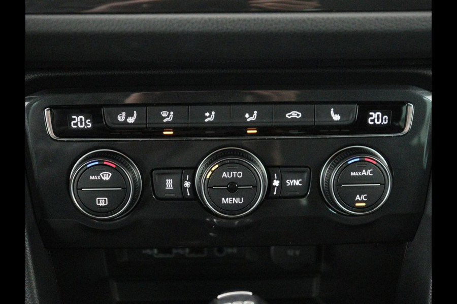 Volkswagen Tiguan 2.0 TSI 4Motion Highline Business R | Adaptive cruise | Carplay | Stuur/stoel verwarming | 3 zone klimaat | Climate control | Bluetooth | Navigatie  | Elektrische achterklep