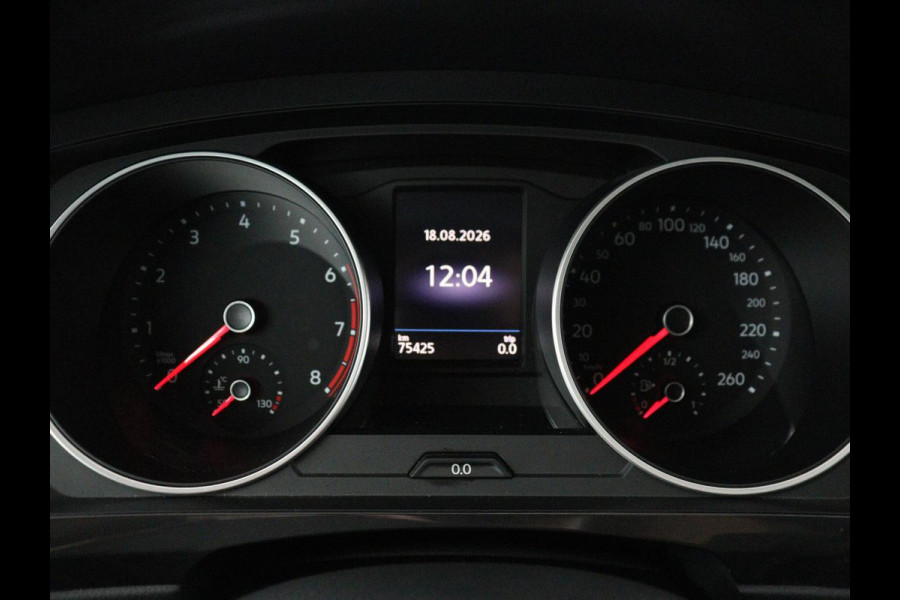 Volkswagen Tiguan 2.0 TSI 4Motion Highline Business R | Adaptive cruise | Carplay | Stuur/stoel verwarming | 3 zone klimaat | Climate control | Bluetooth | Navigatie  | Elektrische achterklep