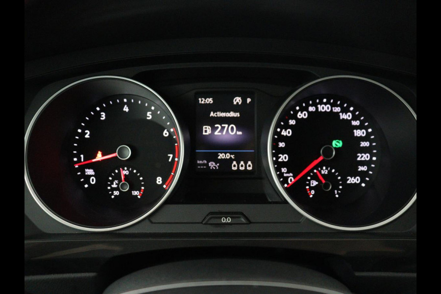 Volkswagen Tiguan 2.0 TSI 4Motion Highline Business R | Adaptive cruise | Carplay | Stuur/stoel verwarming | 3 zone klimaat | Climate control | Bluetooth | Navigatie  | Elektrische achterklep