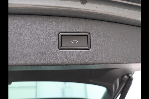 Volkswagen Tiguan 2.0 TSI 4Motion Highline Business R | Adaptive cruise | Carplay | Stuur/stoel verwarming | 3 zone klimaat | Climate control | Bluetooth | Navigatie  | Elektrische achterklep