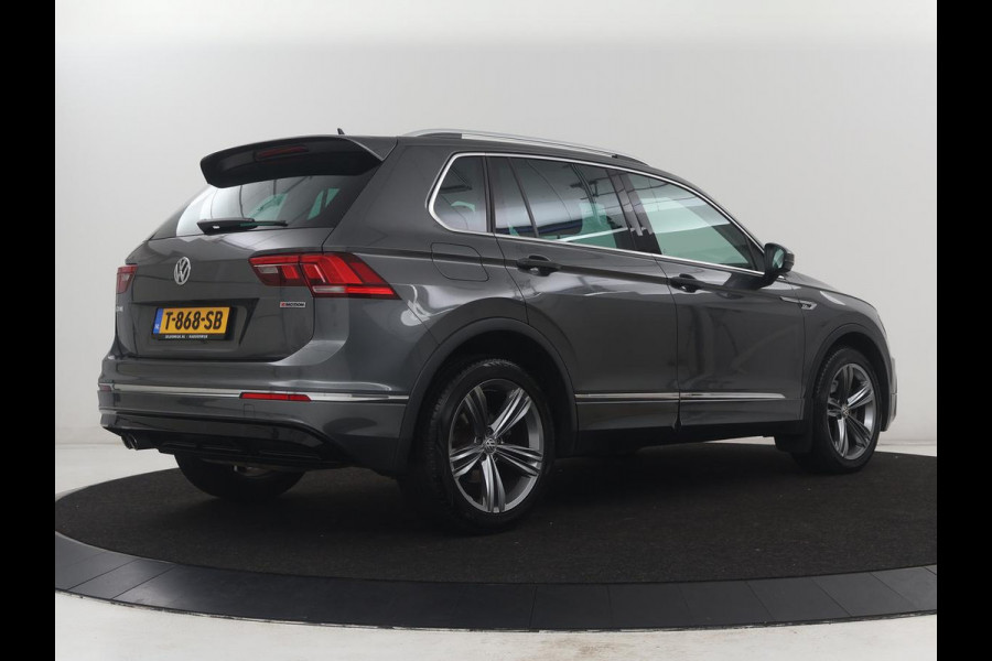 Volkswagen Tiguan 2.0 TSI 4Motion Highline Business R | Adaptive cruise | Carplay | Stuur/stoel verwarming | 3 zone klimaat | Climate control | Bluetooth | Navigatie  | Elektrische achterklep