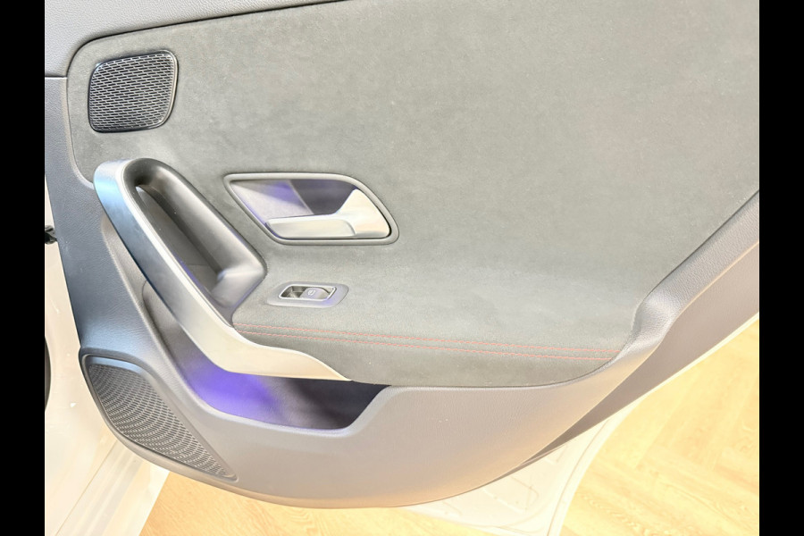 Mercedes-Benz A-Klasse 250e Business Solution AMG Limited SFEERVERL CLIMATE CRUISE 360CAM PDC