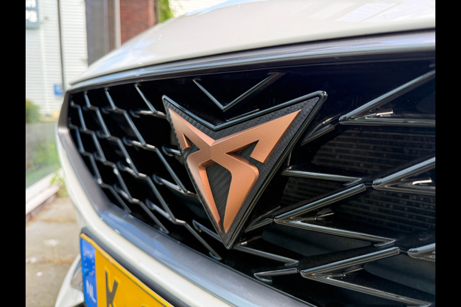 CUPRA Leon 1.4 e-Hybrid VZ Performance - Automaat - Pano/Schuifdak - Navi - org.NL