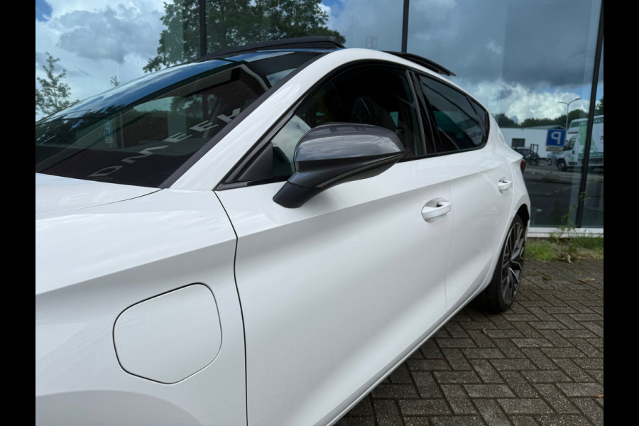 CUPRA Leon 1.4 e-Hybrid VZ Performance - Automaat - Pano/Schuifdak - Navi - org.NL