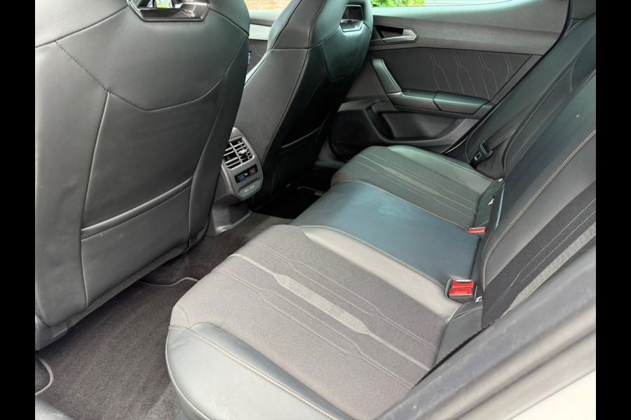 CUPRA Leon 1.4 e-Hybrid VZ Performance - Automaat - Pano/Schuifdak - Navi - org.NL