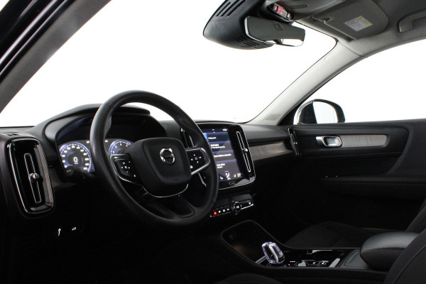 Volvo XC40 2.0 B4 Momentum Business > Camera/Adaptive Cruise Control/Stoelverwarming/All season banen...