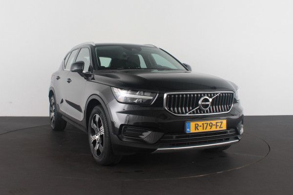 Volvo XC40 2.0 B4 Momentum Business > Camera/Adaptive Cruise Control/Stoelverwarming/All season banen...