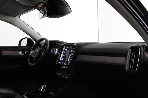 Volvo XC40 2.0 B4 Momentum Business > Camera/Adaptive Cruise Control/Stoelverwarming/All season banen...