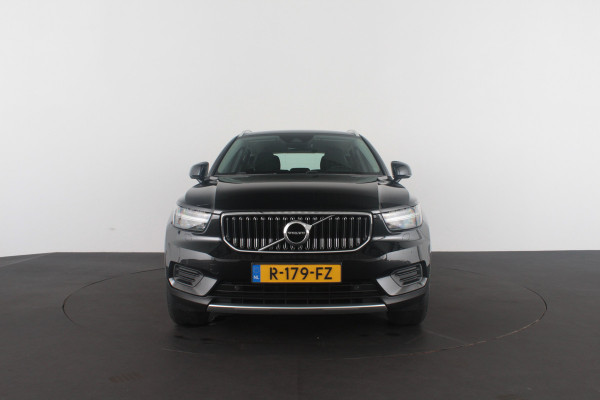 Volvo XC40 2.0 B4 Momentum Business > Camera/Adaptive Cruise Control/Stoelverwarming/All season banen...