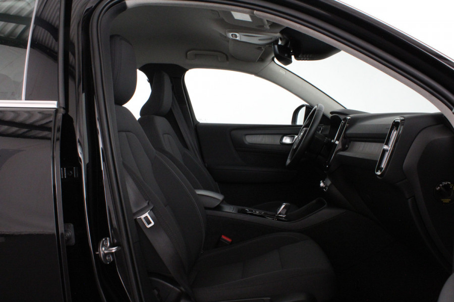 Volvo XC40 2.0 B4 Momentum Business > Camera/Adaptive Cruise Control/Stoelverwarming/All season banen...