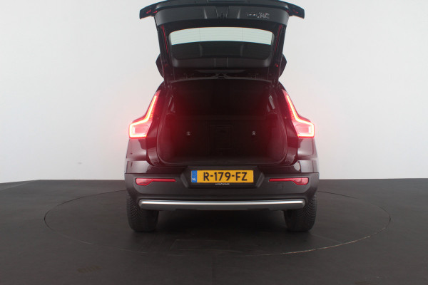 Volvo XC40 2.0 B4 Momentum Business > Camera/Adaptive Cruise Control/Stoelverwarming/All season banen...