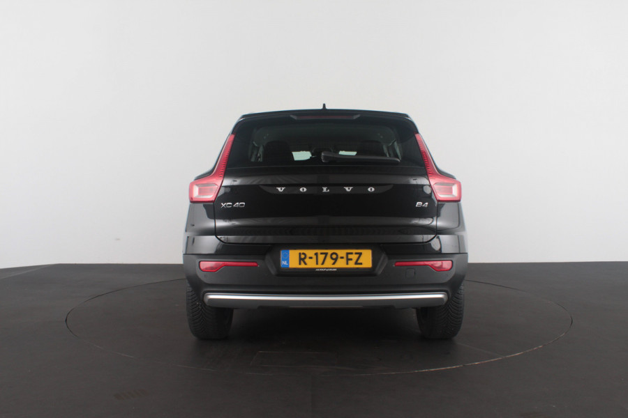 Volvo XC40 2.0 B4 Momentum Business > Camera/Adaptive Cruise Control/Stoelverwarming/All season banen...