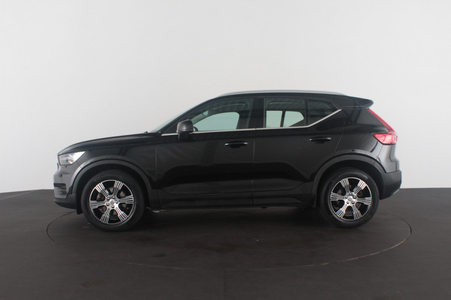 Volvo XC40 2.0 B4 Momentum Business > Camera/Adaptive Cruise Control/Stoelverwarming/All season banen...