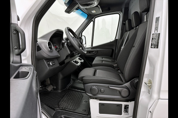 Mercedes-Benz Sprinter 319 CDI L2H1 Pro Led Trekhaak Navigatie Parkeerpakket Carplay Betimmering BPM vrij Stoelverwarming