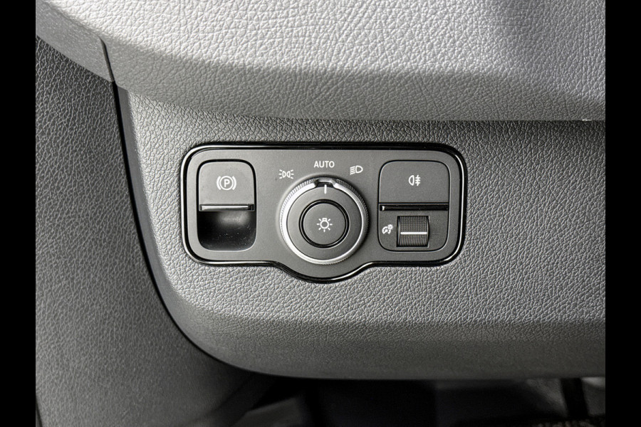 Mercedes-Benz Sprinter 319 CDI L2H1 Pro Led Trekhaak Navigatie Parkeerpakket Carplay Betimmering BPM vrij Stoelverwarming