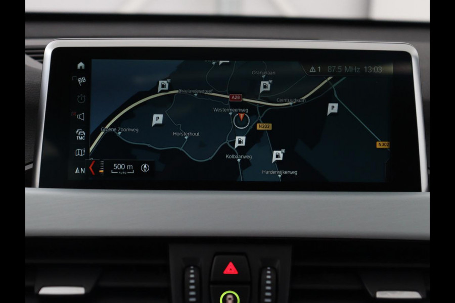 BMW X1 sDrive18i High Executive | Panoramadak | Leder | Stoelverwarming | Cruise control | Head-up | Navigatie | Bluetooth | Interieurverlichting | Elektrische achterklep | Trekhaak