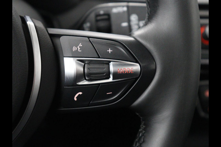BMW X1 sDrive18i High Executive | Panoramadak | Leder | Stoelverwarming | Cruise control | Head-up | Navigatie | Bluetooth | Interieurverlichting | Elektrische achterklep | Trekhaak