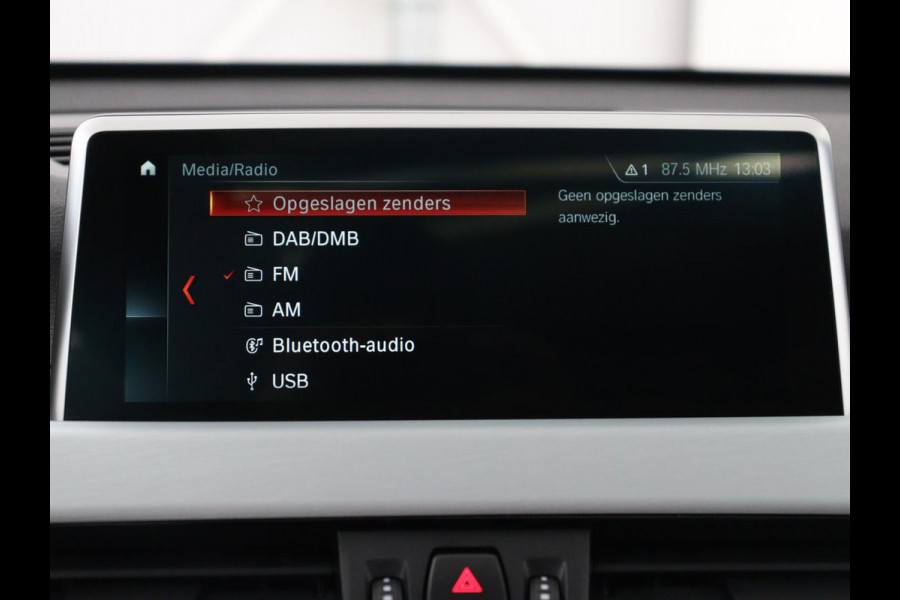 BMW X1 sDrive18i High Executive | Panoramadak | Leder | Stoelverwarming | Cruise control | Head-up | Navigatie | Bluetooth | Interieurverlichting | Elektrische achterklep | Trekhaak