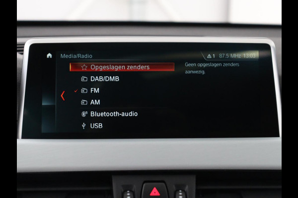 BMW X1 sDrive18i High Executive | Panoramadak | Leder | Stoelverwarming | Cruise control | Head-up | Navigatie | Bluetooth | Interieurverlichting | Elektrische achterklep | Trekhaak