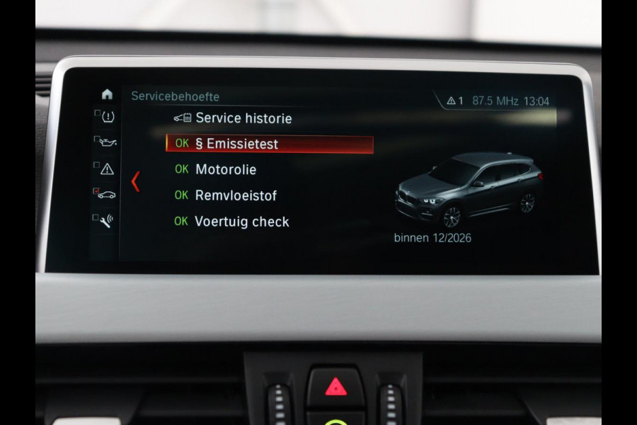 BMW X1 sDrive18i High Executive | Panoramadak | Leder | Stoelverwarming | Cruise control | Head-up | Navigatie | Bluetooth | Interieurverlichting | Elektrische achterklep | Trekhaak