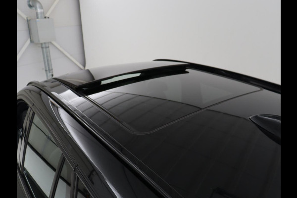 BMW X1 sDrive18i High Executive | Panoramadak | Leder | Stoelverwarming | Cruise control | Head-up | Navigatie | Bluetooth | Interieurverlichting | Elektrische achterklep | Trekhaak