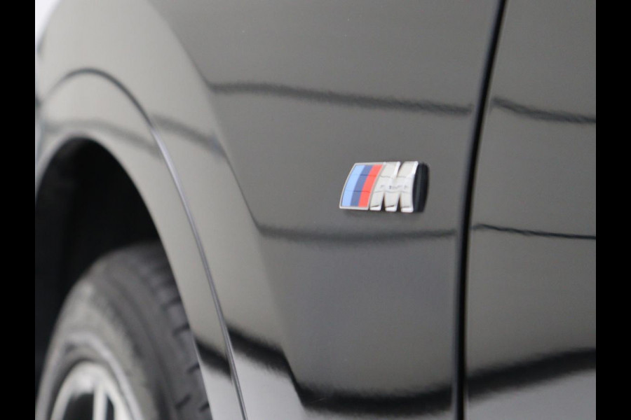 BMW X1 sDrive18i High Executive | Panoramadak | Leder | Stoelverwarming | Cruise control | Head-up | Navigatie | Bluetooth | Interieurverlichting | Elektrische achterklep | Trekhaak