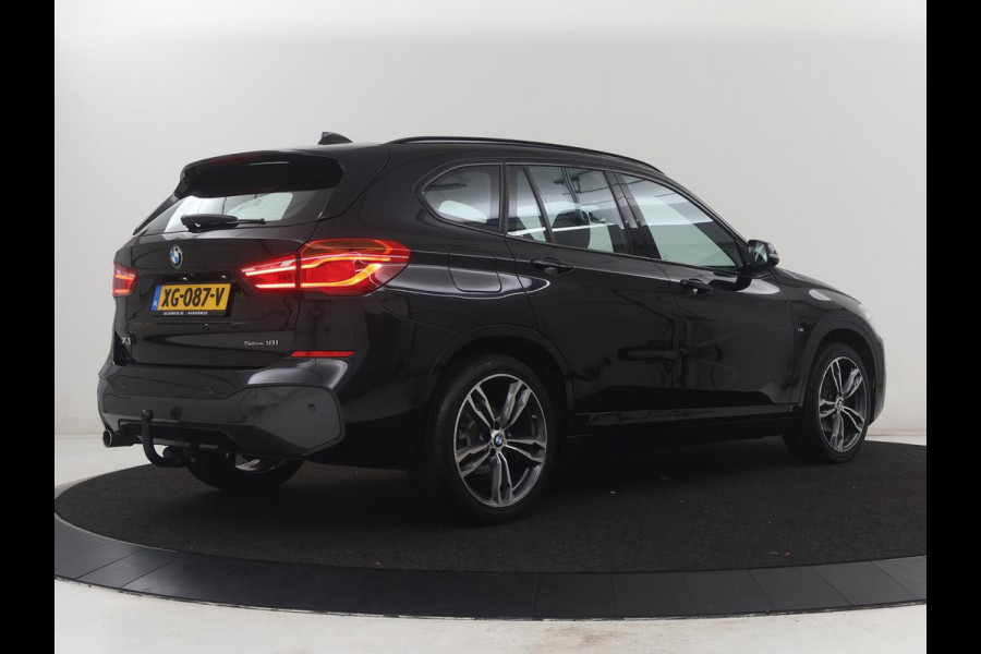 BMW X1 sDrive18i High Executive | Panoramadak | Leder | Stoelverwarming | Cruise control | Head-up | Navigatie | Bluetooth | Interieurverlichting | Elektrische achterklep | Trekhaak