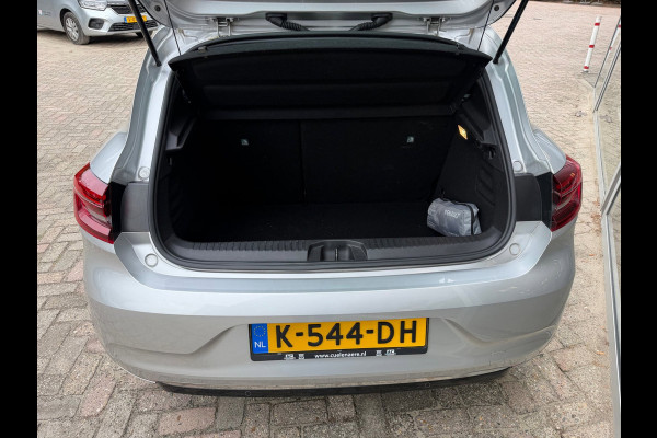 Renault Clio 1.6 E-Tech Hybrid 140 Intens Carplay / Parkeersensoren / Full LED / Clima