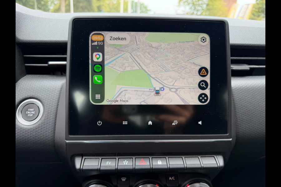 Renault Clio 1.6 E-Tech Hybrid 140 Intens Carplay / Parkeersensoren / Full LED / Clima