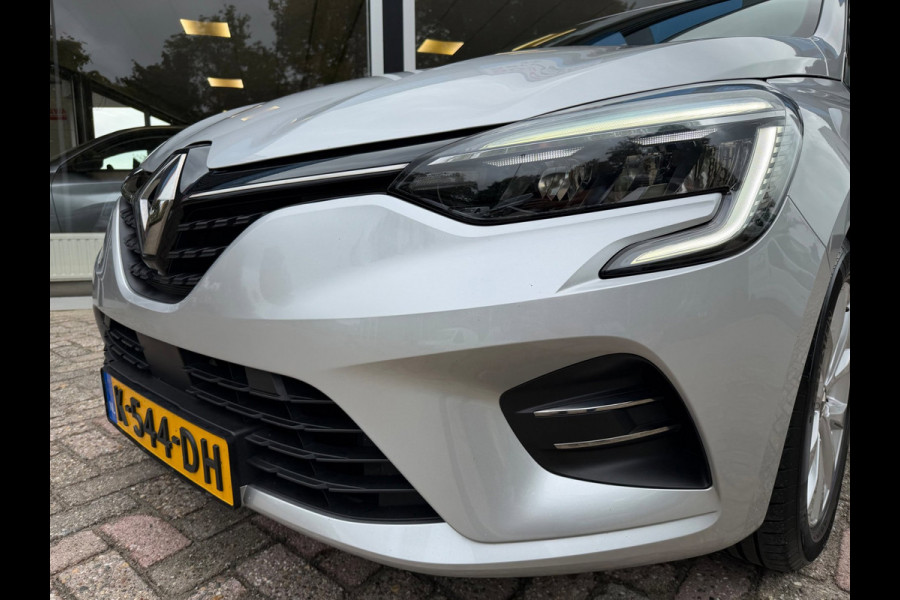 Renault Clio 1.6 E-Tech Hybrid 140 Intens Carplay / Parkeersensoren / Full LED / Clima