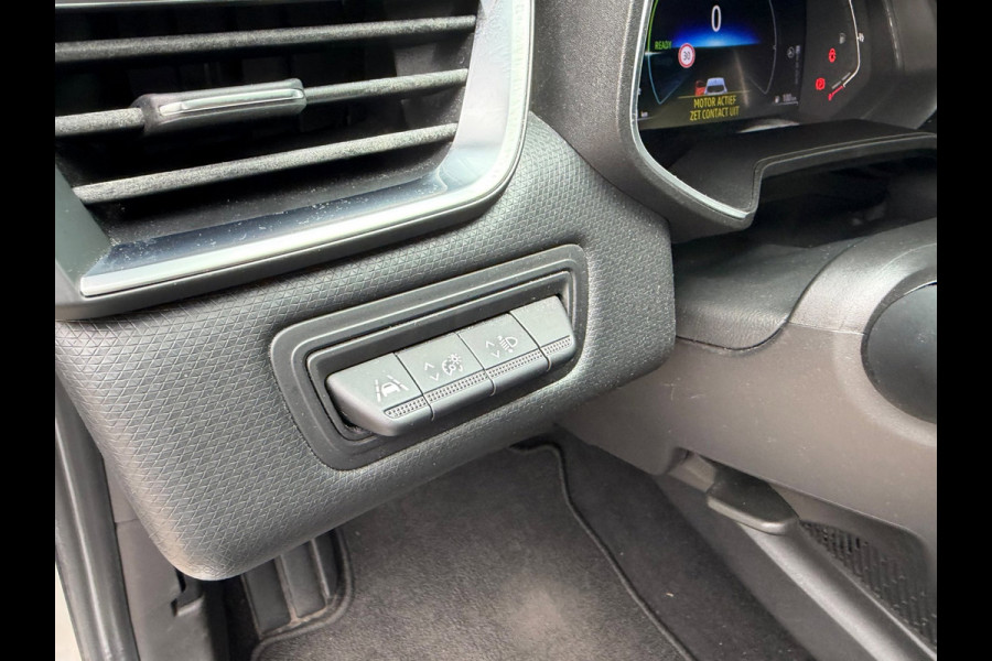 Renault Clio 1.6 E-Tech Hybrid 140 Intens Carplay / Parkeersensoren / Full LED / Clima