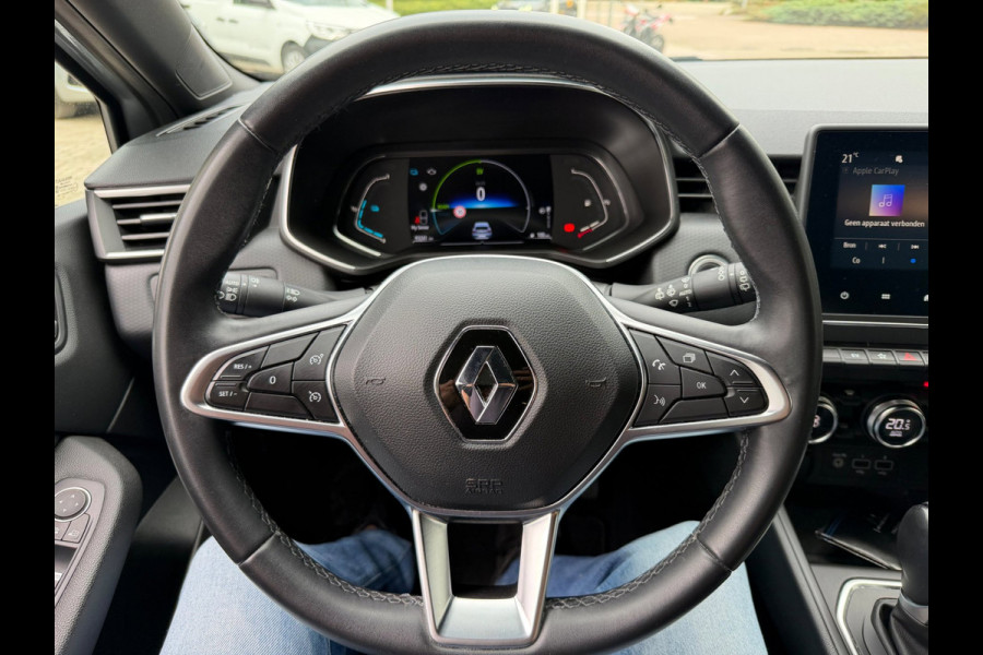 Renault Clio 1.6 E-Tech Hybrid 140 Intens Carplay / Parkeersensoren / Full LED / Clima