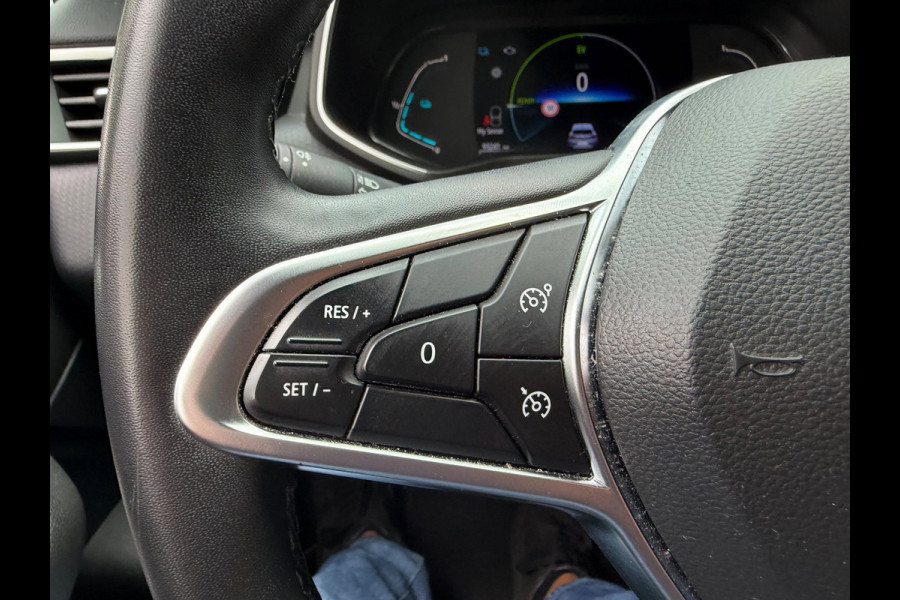 Renault Clio 1.6 E-Tech Hybrid 140 Intens Carplay / Parkeersensoren / Full LED / Clima