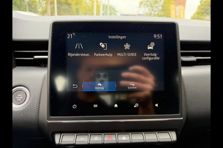 Renault Clio 1.6 E-Tech Hybrid 140 Intens Carplay / Parkeersensoren / Full LED / Clima