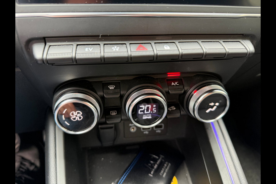 Renault Clio 1.6 E-Tech Hybrid 140 Intens Carplay / Parkeersensoren / Full LED / Clima