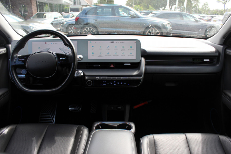 Hyundai IONIQ 5 Connect+ 73kWh / SoH 94,8% / Trekhaak / Camera / Head-up / Leder / CarPlay / V2L / 19'' / Warmtepomp / Stoelverwarming / Dodehoek / DAB / ACC