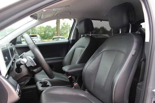 Hyundai IONIQ 5 Connect+ 73kWh / SoH 94,8% / Trekhaak / Camera / Head-up / Leder / CarPlay / V2L / 19'' / Warmtepomp / Stoelverwarming / Dodehoek / DAB / ACC