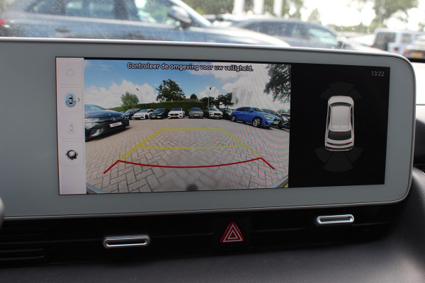 Hyundai IONIQ 5 Connect+ 73kWh / SoH 94,8% / Trekhaak / Camera / Head-up / Leder / CarPlay / V2L / 19'' / Warmtepomp / Stoelverwarming / Dodehoek / DAB / ACC