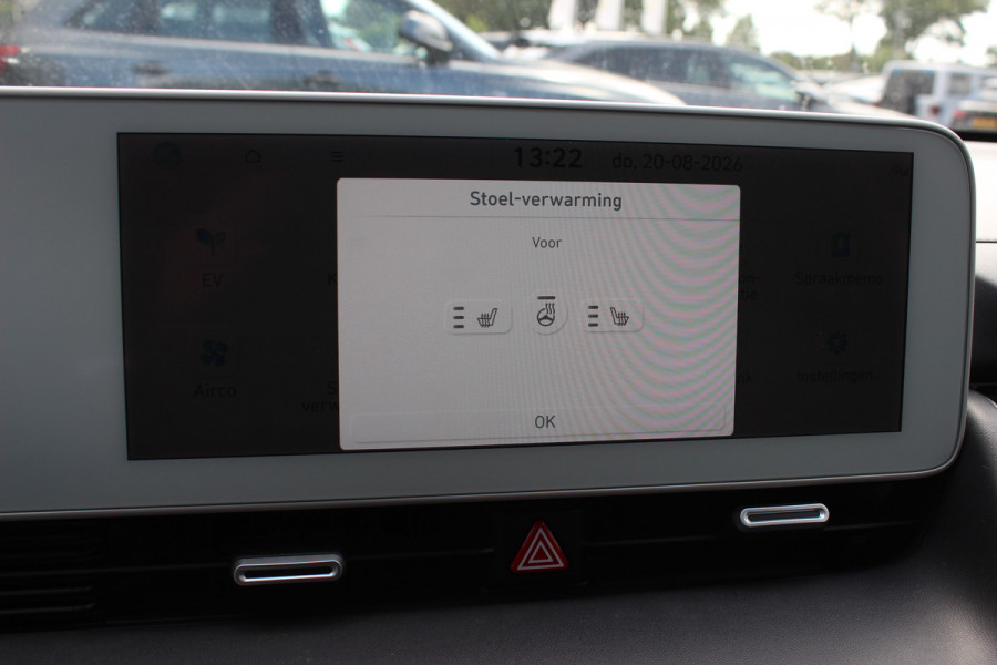 Hyundai IONIQ 5 Connect+ 73kWh / SoH 94,8% / Trekhaak / Camera / Head-up / Leder / CarPlay / V2L / 19'' / Warmtepomp / Stoelverwarming / Dodehoek / DAB / ACC