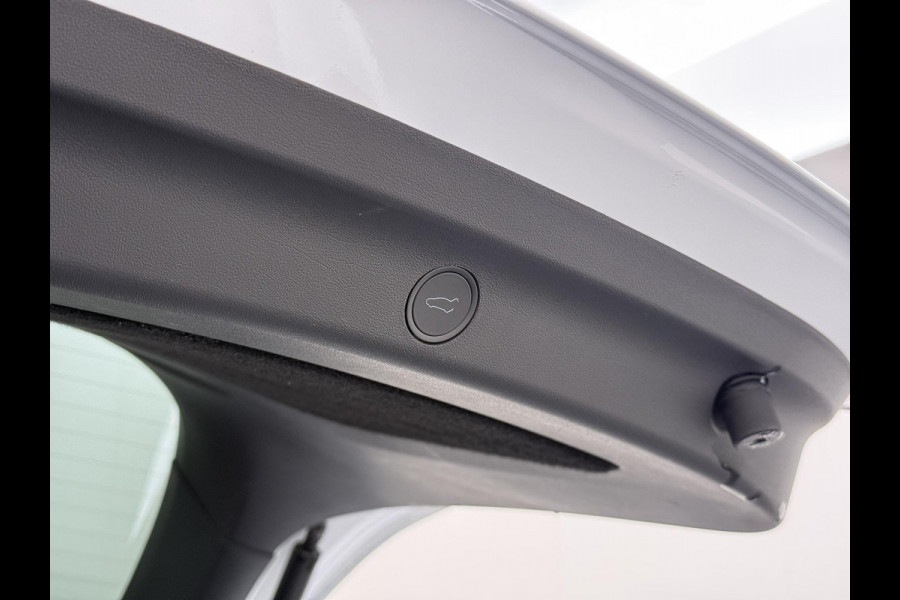 Tesla Model Y Performance AWD 75 kWh VAN:43.900,- VOOR:40.877,- UW HERFSTVOORDEEL:3.023,- SOH 94% | AFN. TREKHAAK | 21 INCH TURBINE VELGEN | TESLA GARANTIE T/M 01-2028 OF 80.000 KM | ACCU & AANDRIJFLIJN GARANTIE T/M 01-2032 OF 192.000 KM | ALL IN RIJKLAAR PRIJS |