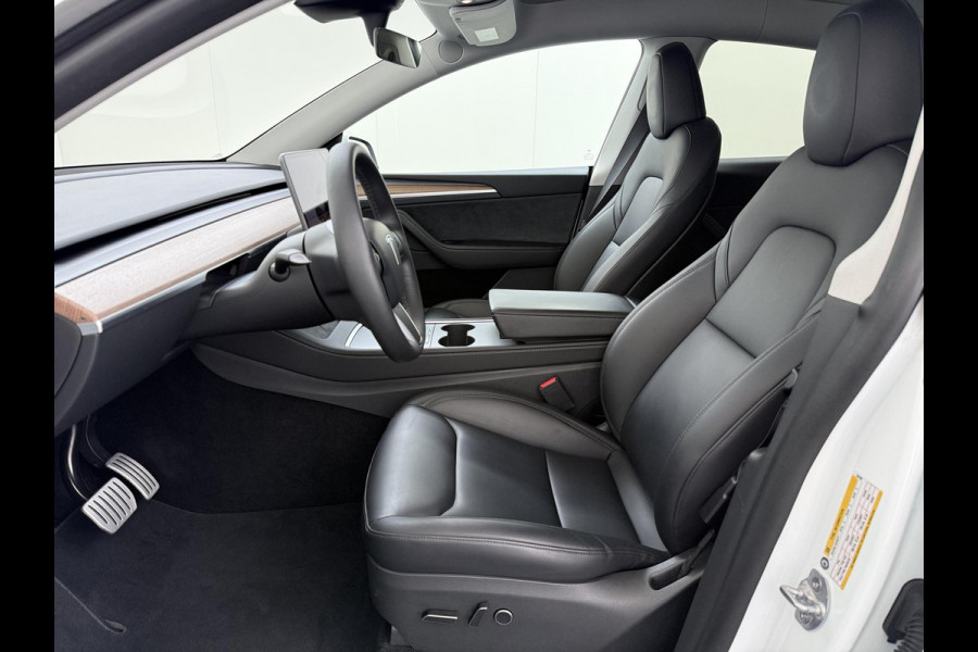 Tesla Model Y Performance AWD 75 kWh VAN:43.900,- VOOR:40.877,- UW HERFSTVOORDEEL:3.023,- SOH 94% | AFN. TREKHAAK | 21 INCH TURBINE VELGEN | TESLA GARANTIE T/M 01-2028 OF 80.000 KM | ACCU & AANDRIJFLIJN GARANTIE T/M 01-2032 OF 192.000 KM | ALL IN RIJKLAAR PRIJS |
