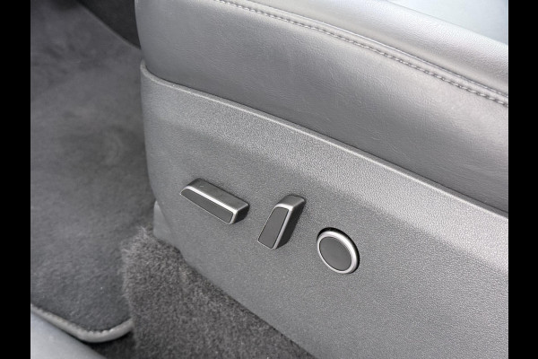 Tesla Model Y Performance AWD 75 kWh VAN:43.900,- VOOR:40.877,- UW HERFSTVOORDEEL:3.023,- SOH 94% | AFN. TREKHAAK | 21 INCH TURBINE VELGEN | TESLA GARANTIE T/M 01-2028 OF 80.000 KM | ACCU & AANDRIJFLIJN GARANTIE T/M 01-2032 OF 192.000 KM | ALL IN RIJKLAAR PRIJS |