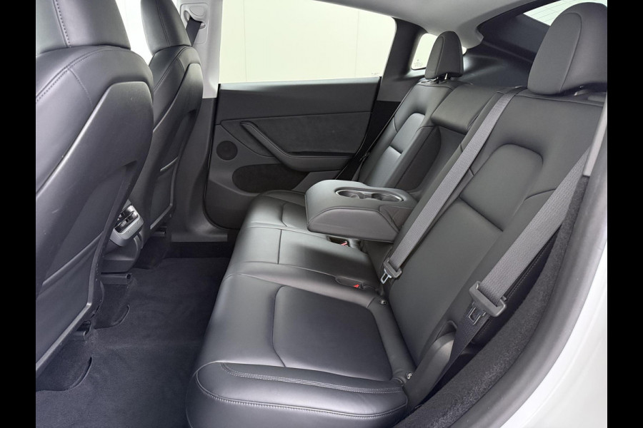 Tesla Model Y Performance AWD 75 kWh VAN:43.900,- VOOR:40.877,- UW HERFSTVOORDEEL:3.023,- SOH 94% | AFN. TREKHAAK | 21 INCH TURBINE VELGEN | TESLA GARANTIE T/M 01-2028 OF 80.000 KM | ACCU & AANDRIJFLIJN GARANTIE T/M 01-2032 OF 192.000 KM | ALL IN RIJKLAAR PRIJS |