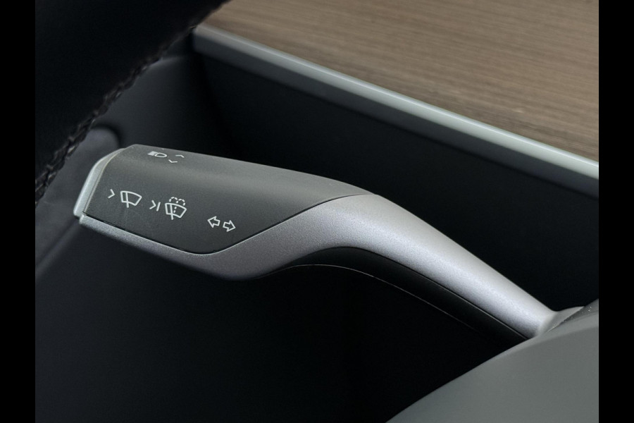 Tesla Model Y Performance AWD 75 kWh VAN:43.900,- VOOR:40.877,- UW HERFSTVOORDEEL:3.023,- SOH 94% | AFN. TREKHAAK | 21 INCH TURBINE VELGEN | TESLA GARANTIE T/M 01-2028 OF 80.000 KM | ACCU & AANDRIJFLIJN GARANTIE T/M 01-2032 OF 192.000 KM | ALL IN RIJKLAAR PRIJS |